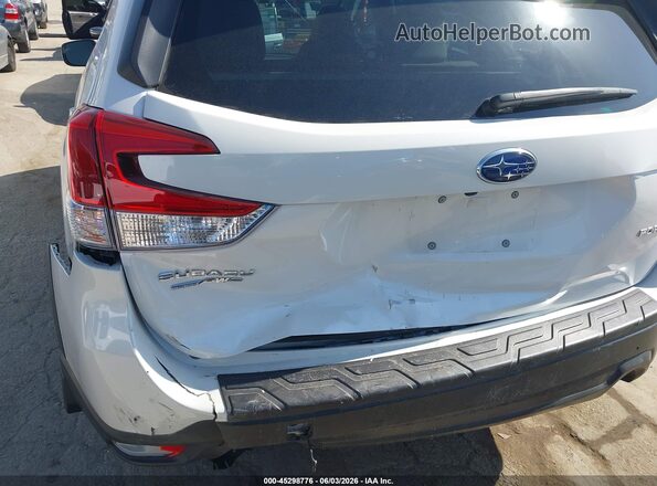 JF2SKAJC0MH452086 2021 SUBARU FORESTER White Front view