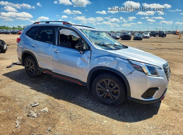 JF2SKAJC0PH458877 2023 SUBARU FORESTER Silver Delantero derecho