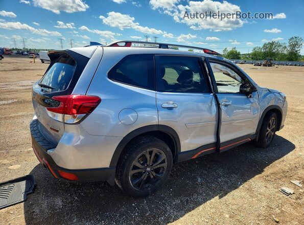 JF2SKAJC0PH458877 2023 SUBARU FORESTER Silver Trasero derecho