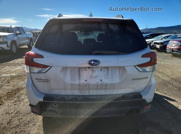 JF2SKAJC2MH453871 2021 SUBARU FORESTER White Rear view