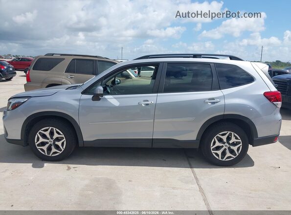 JF2SKAJC2MH468001 2021 SUBARU FORESTER Silver Vista interior de 360 grados