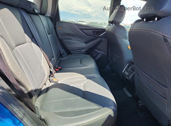 JF2SKAJC3RH529539 2024 SUBARU FORESTER Blue Вид задніх сидінь