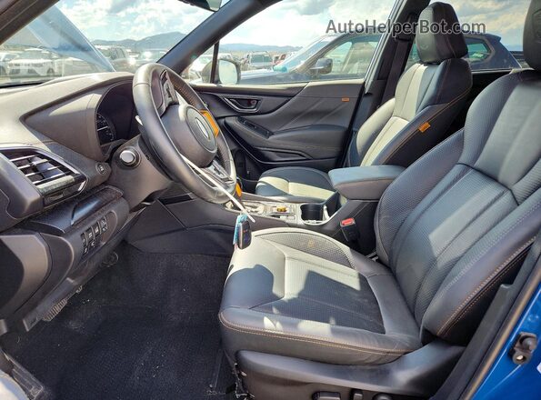 JF2SKAJC3RH529539 2024 SUBARU FORESTER Blue Вид салону спереду