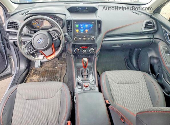 JF2SKAJC4PH530101 2023 SUBARU FORESTER Gray Առջևի վահանակի տեսք