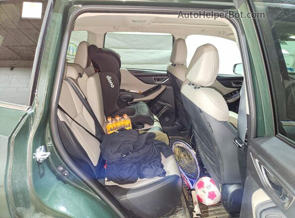 JF2SKALC2RH477494 2024 SUBARU FORESTER Green Vista de los asientos traseros