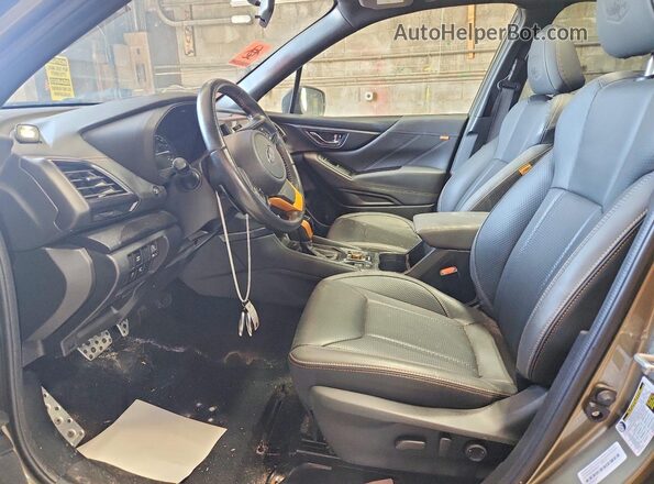 JF2SKALC7NH471152 2022 SUBARU FORESTER Green წინა სალონის ხედი
