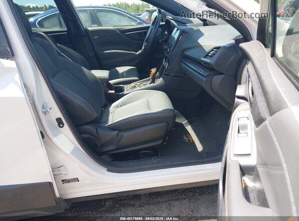 JF2SKAMC2PH551184 2023 SUBARU FORESTER White Front interior view