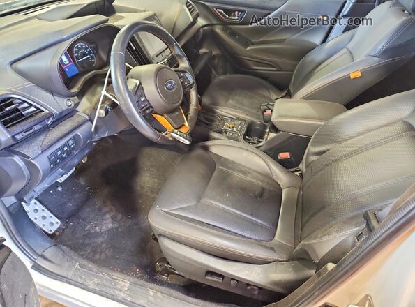 JF2SKAMC8NH432424 2022 SUBARU FORESTER White Սալոնի դիմացի տեսք