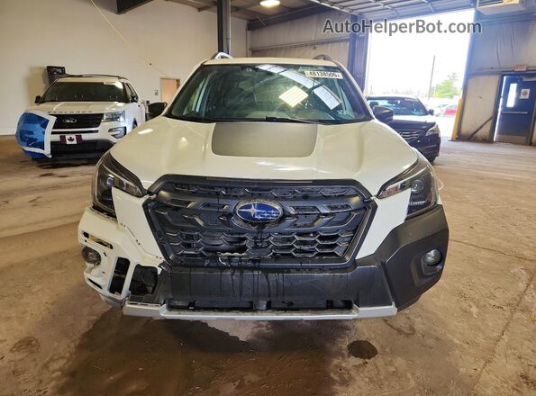 JF2SKAMC8NH432424 2022 SUBARU FORESTER White Դիմացի տեսք