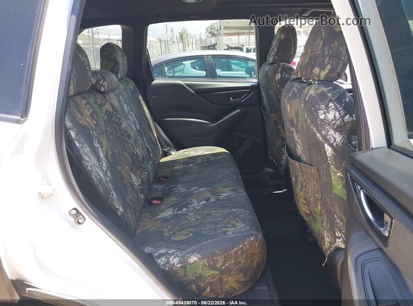 JF2SKAMCXNH528975 2022 SUBARU FORESTER White VIN կոդի պիտակի տեսք