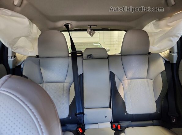 JF2SKAPC3PH503964 2023 SUBARU FORESTER Gray Vista de los asientos traseros