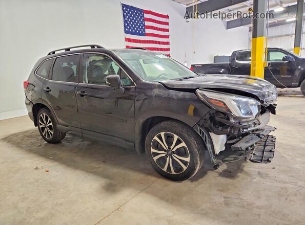 JF2SKAPCXNH520323 2022 SUBARU FORESTER Черный Передняя правая четверть