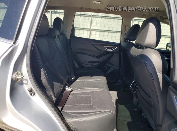 JF2SKASC1KH575147 2019 SUBARU FORESTER Silver Rear interior view