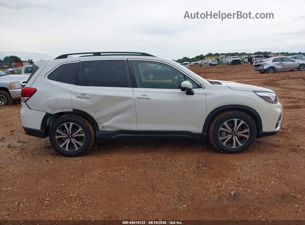 JF2SKASC2KH424866 2019 SUBARU FORESTER White 360 interior view