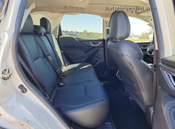 JF2SKASC3KH542151 2019 SUBARU FORESTER White 