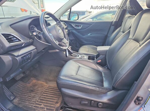 JF2SKASC8KH575968 2019 SUBARU FORESTER Silver Вид салону спереду