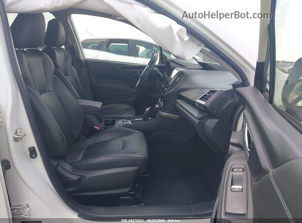 JF2SKASC8MH445420 2021 SUBARU FORESTER White Front interior view