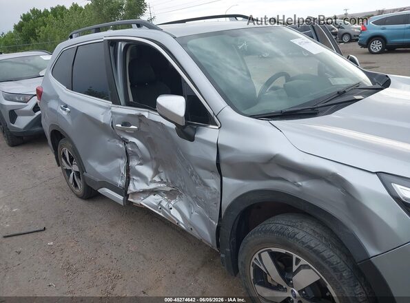 JF2SKAWC8KH412313 2019 SUBARU FORESTER Silver Front view