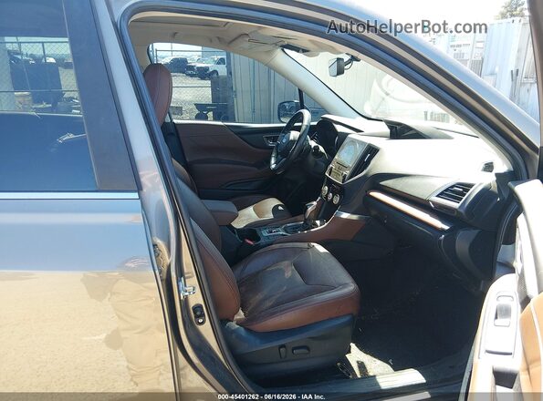 JF2SKAXC4LH564542 2020 SUBARU FORESTER Gray Vista interior delantera