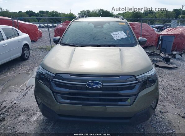 JF2SLDDC0SH587379 2025 SUBARU FORESTER Green Սալոնի հետևի տեսք