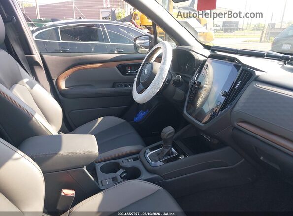 JF2SLDHC6SH523907 2025 SUBARU FORESTER Gray Widok wnętrza z przodu