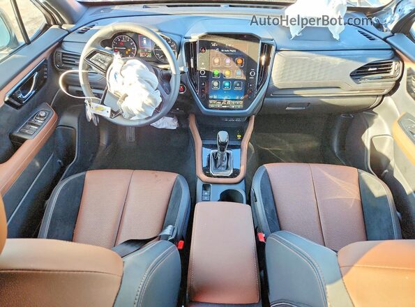 JF2SLDTC6SH600220 2025 SUBARU FORESTER Silver 