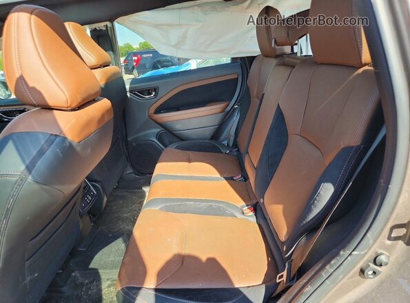 JF2SLDTC7SH428134 2025 SUBARU FORESTER Brown Вид задньої частини салону
