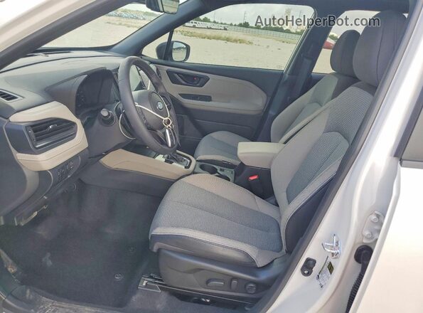 JF2SLSED6SH407978 2025 SUBARU FORESTER White წინა სალონის ხედი