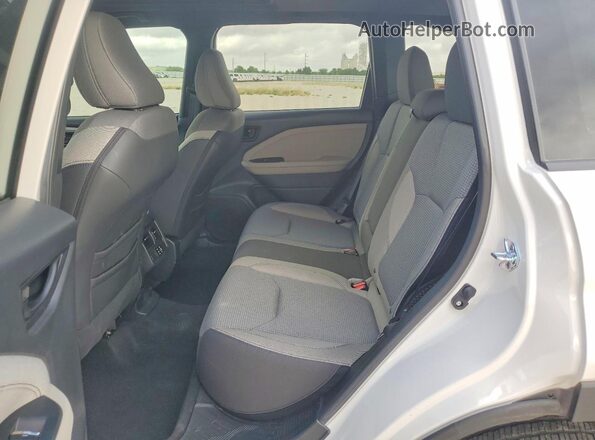 JF2SLSED6SH407978 2025 SUBARU FORESTER White უკანა სალონის ხედი
