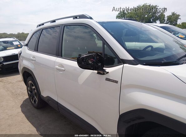 JF2SLSED7SH455523 2025 SUBARU FORESTER White Вид задньої частини салону