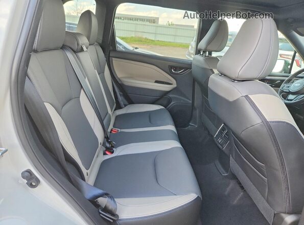 JF2SLSRD2SH448554 2025 SUBARU FORESTER White უკანა სალონის ხედი