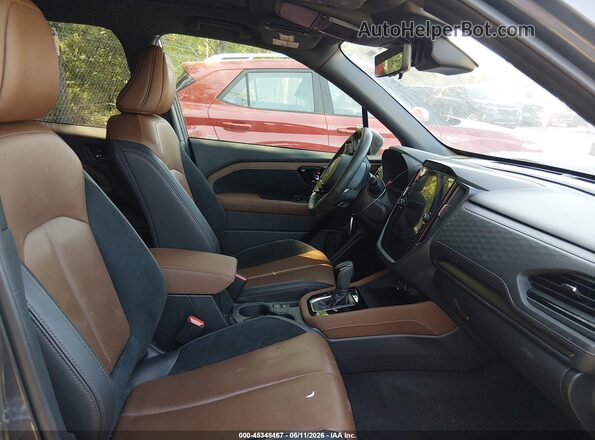JF2SLSTD8SH421125 2025 SUBARU FORESTER Gray Вид салону спереду