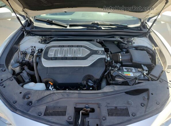 JH4KC1F52JC000380 2018 ACURA RLX White Vista interior trasera