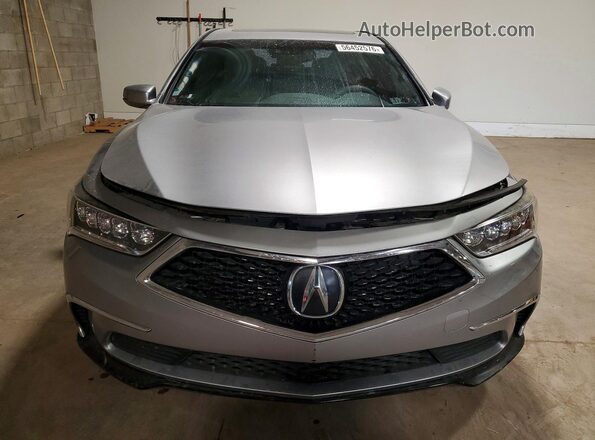JH4KC1F56JC001323 2018 ACURA RLX Silver Widok z przodu