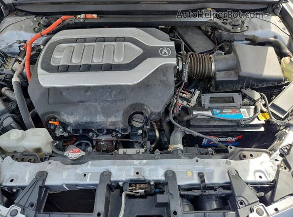 JH4KC2F98JC000151 2018 ACURA RLX Silver უკანა სალონის ხედი