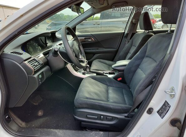 JHMCR6F35HC011849 2017 HONDA ACCORD White Вид салону спереду