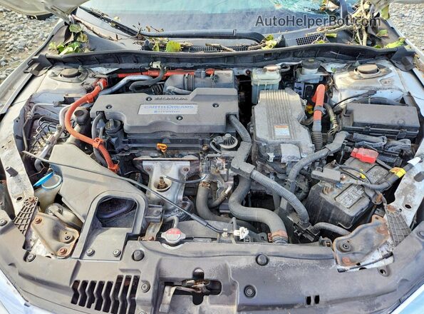 JHMCR6F35HC011849 2017 HONDA ACCORD White Вид задньої частини салону