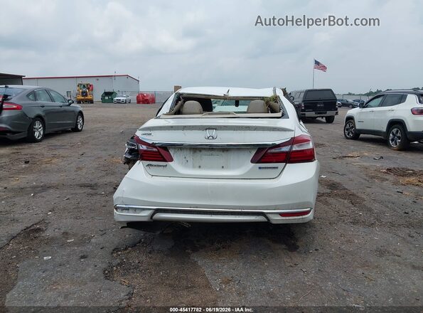 JHMCR6F38HC004491 2017 HONDA ACCORD White 