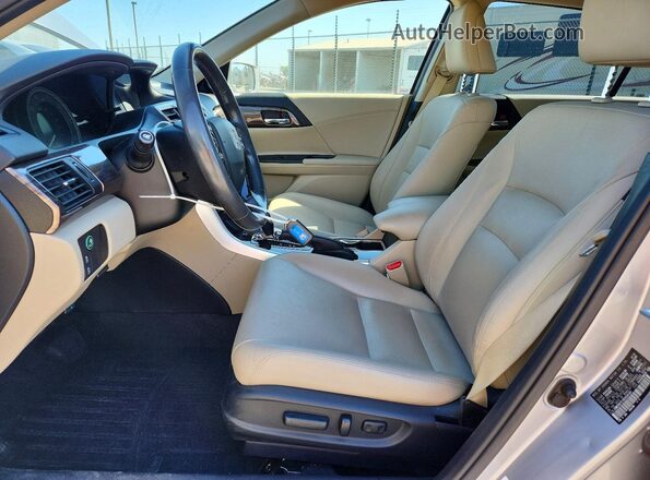 JHMCR6F51HC030187 2017 HONDA ACCORD Silver Widok wnętrza z przodu