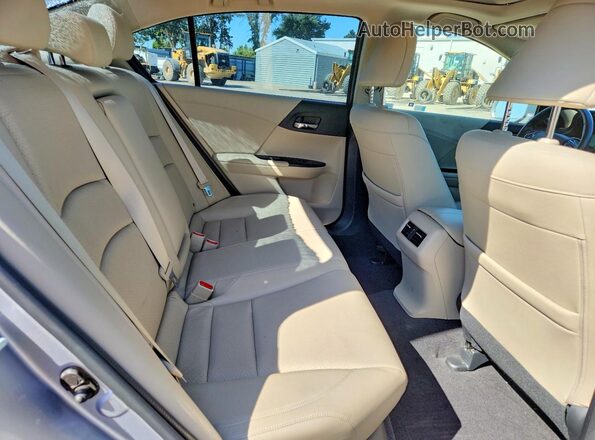 JHMCR6F51HC030187 2017 HONDA ACCORD Silver Widok tylnych siedzeń