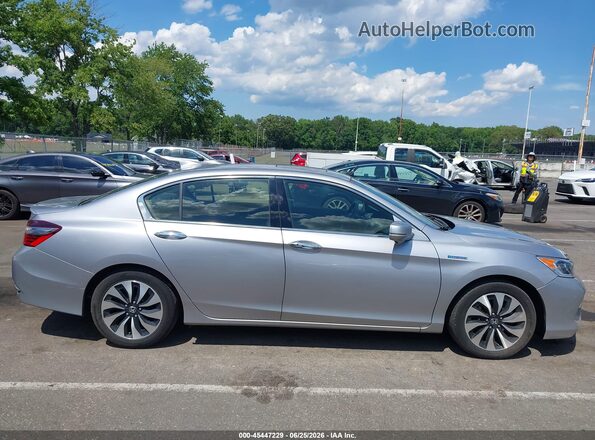 JHMCR6F52HC020056 2017 HONDA ACCORD Серебряный Вид задней части салона
