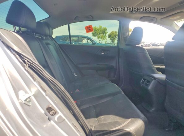 JHMCR6F54HC025050 2017 HONDA ACCORD Silver Vista de los asientos traseros