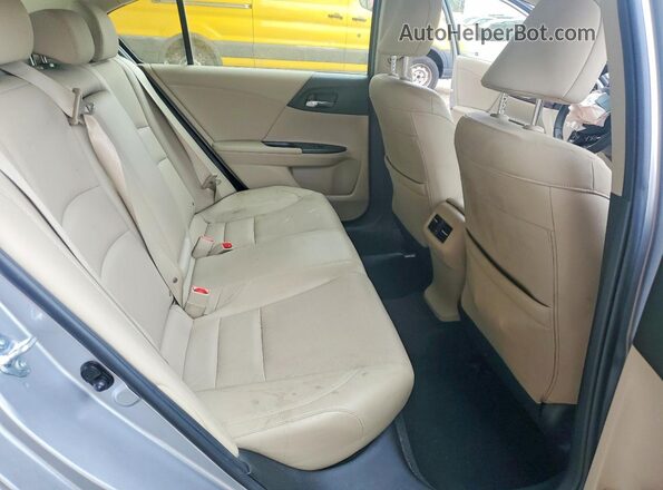 JHMCR6F55HC030175 2017 HONDA ACCORD Gray Widok tylnych siedzeń