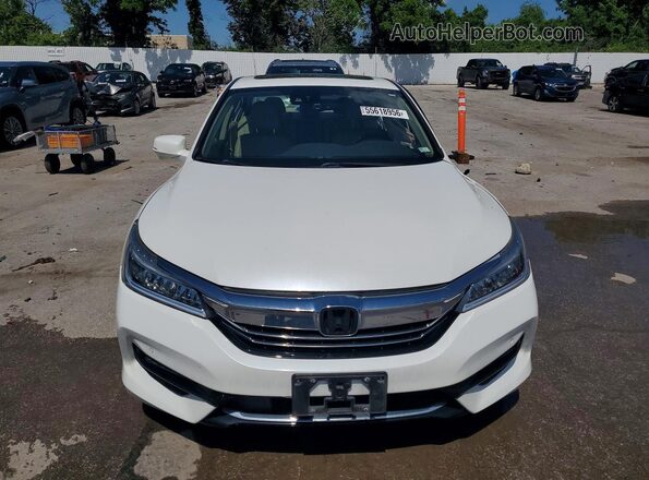 JHMCR6F77HC019891 2017 HONDA ACCORD Белый Вид спереди