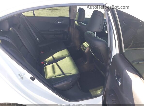 JHMCR6F78HC015266 2017 HONDA ACCORD White VIN կոդի պիտակի տեսք