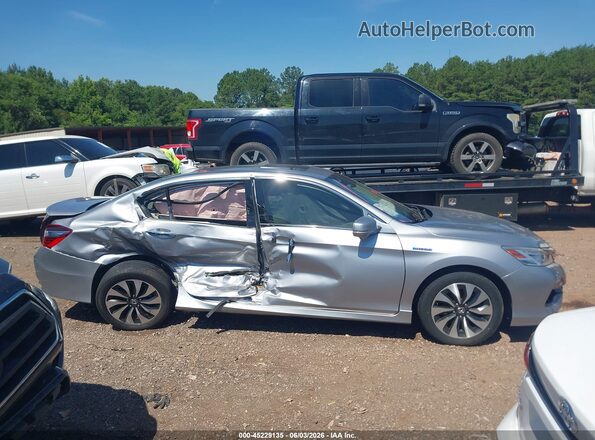 JHMCR6F78HC017647 2017 HONDA ACCORD Серебряный Вид задней части салона