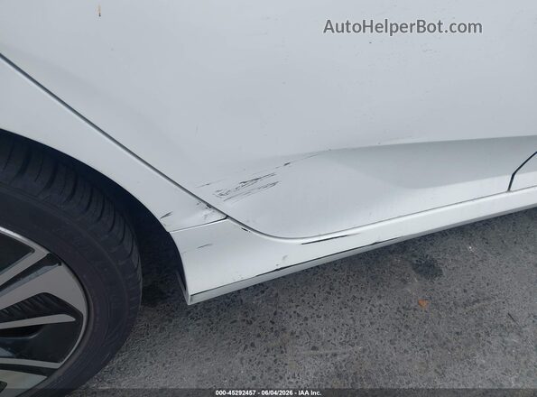 JHMFC1F44JX025766 2018 HONDA CIVIC White 