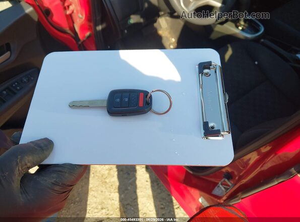 JHMGK5H52GS014100 2016 HONDA FIT Красный Вид панели приборов