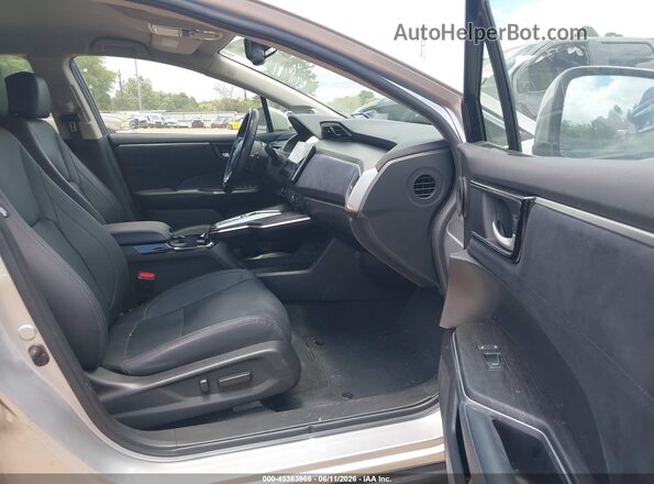 JHMZC5F34JC009747 2018 HONDA CLARITY Silver წინა სალონის ხედი