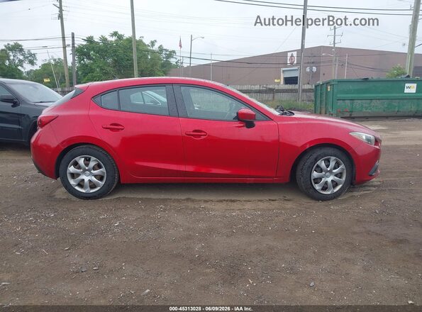 JM1BM1J79G1331291 2016 MAZDA 3 Red Widok wnętrza z tyłu